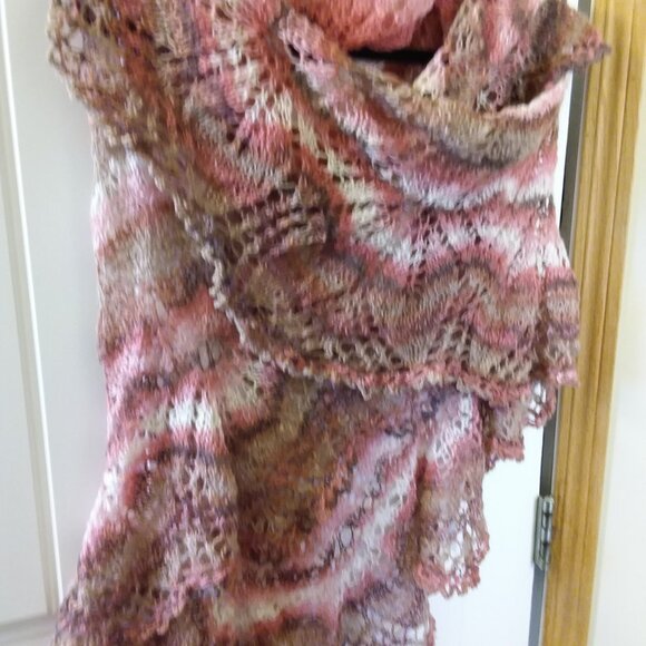 Handmade Pink Angora Lace Shawl – Lightweight Romantic Wrap - Picture 6 of 9